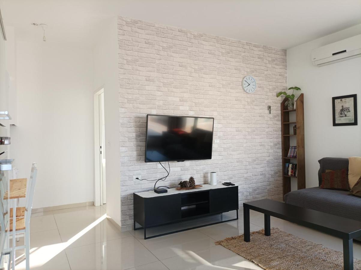 נוגה בגולן Apartment Qaşrīn Exterior foto